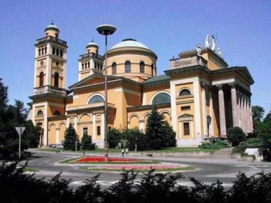 Fortuna Apartmanok Eger Exterior photo