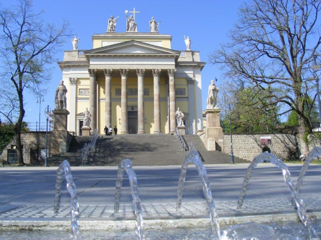Fortuna Apartmanok Eger Exterior photo
